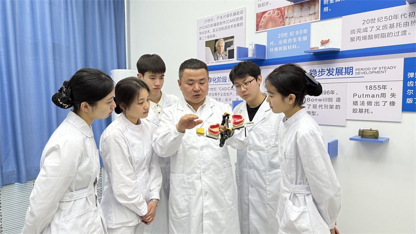 公开信息按发布时间滚动