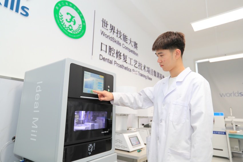公开信息按发布时间滚动
