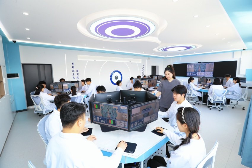 语言文字工作 · 首页 · 党的建设